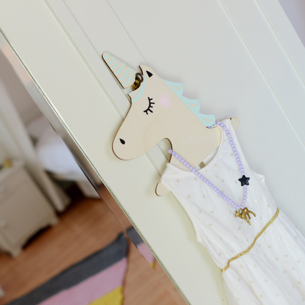 @foxella_and_freinds unicorn hangers