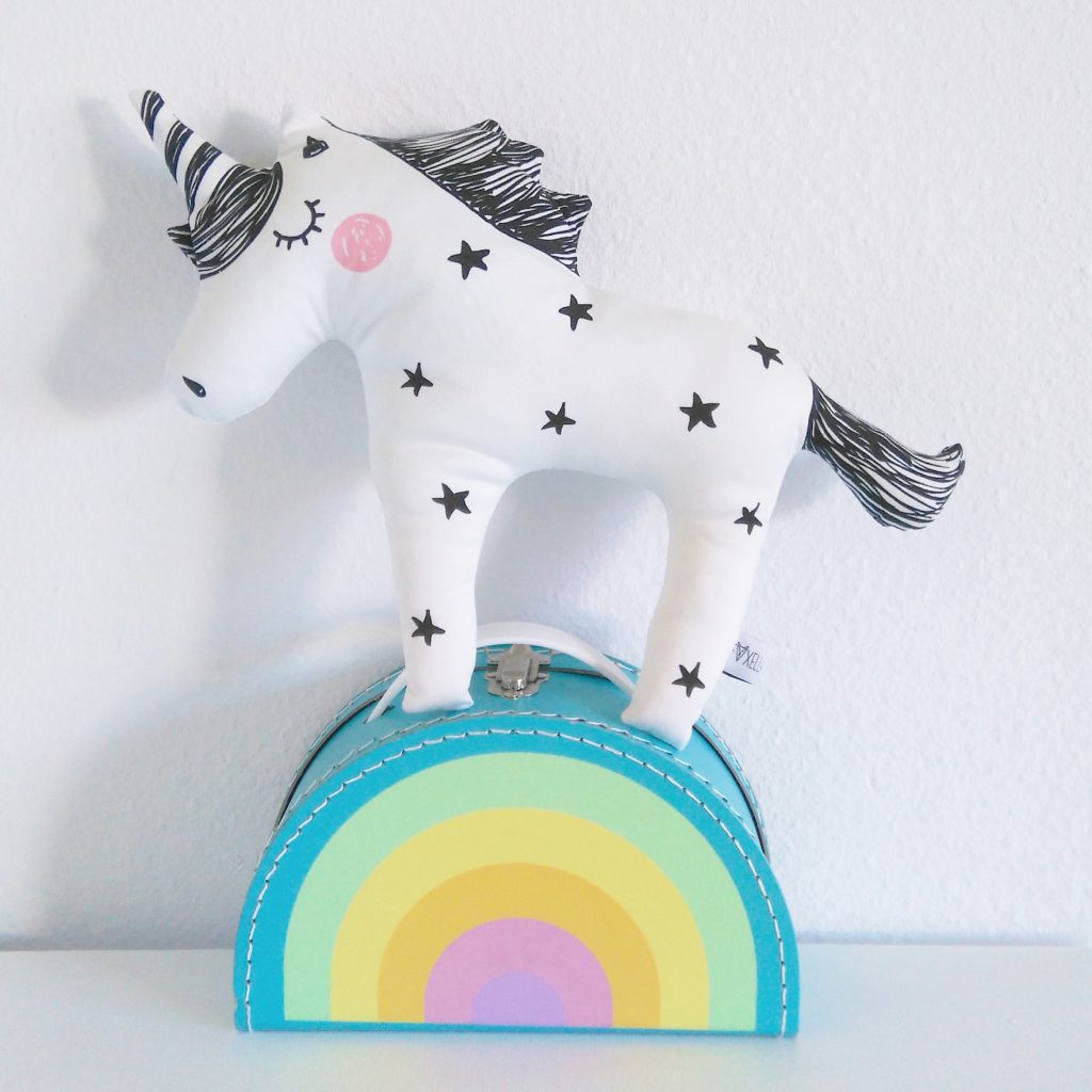 Funky Little Unicorns by @foxella_and_friends