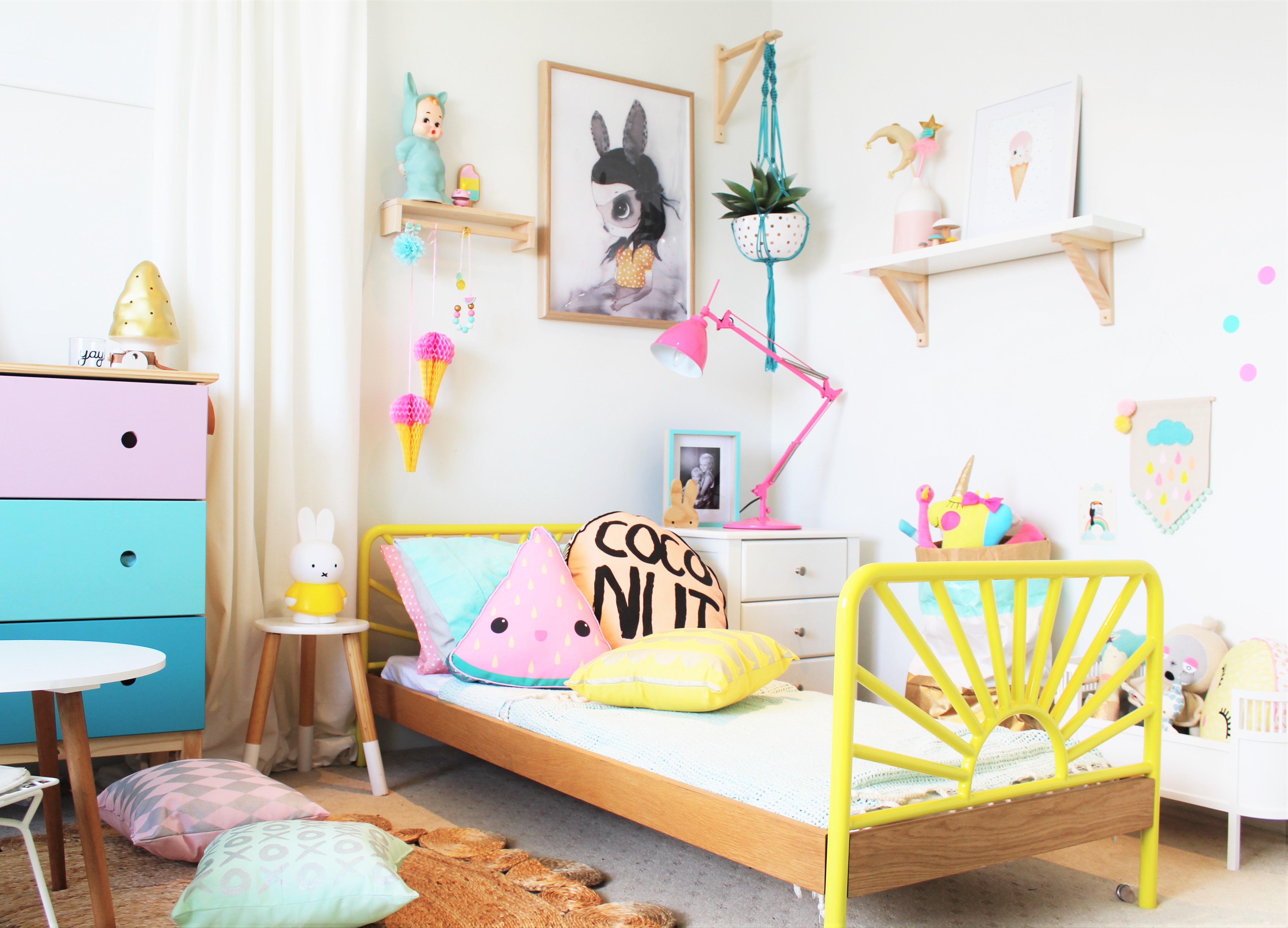 Kids Interiors and decor blog – www.fourcheekymonkeys.com barnrum inspo 1.11