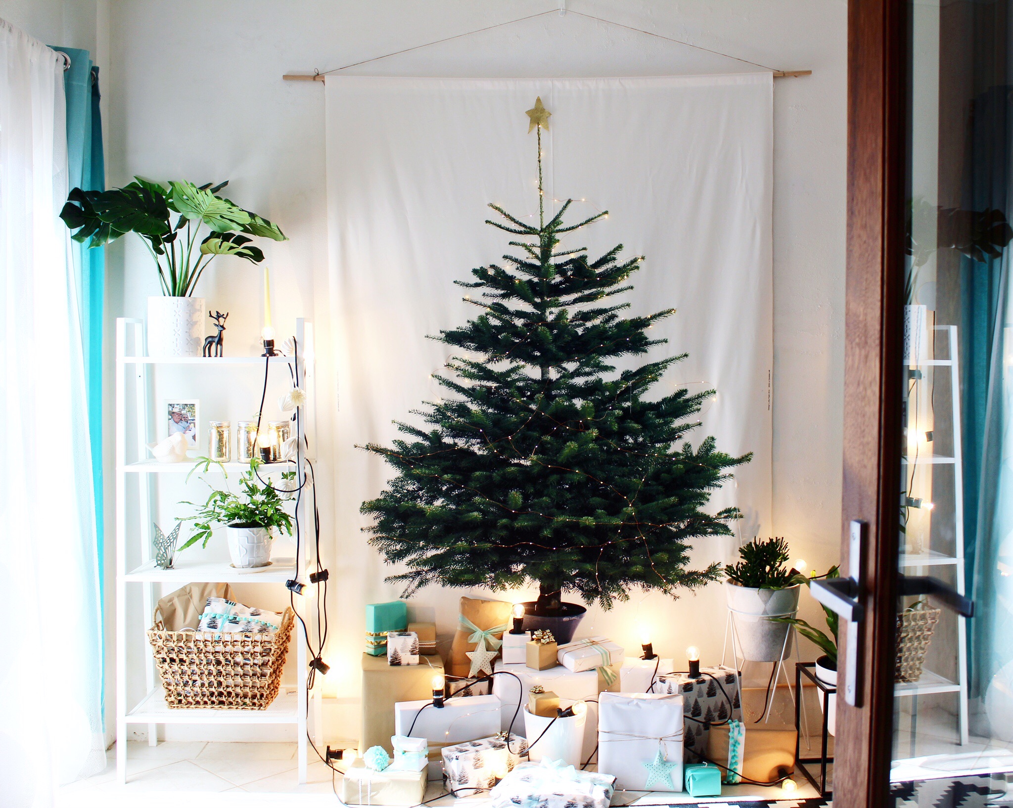 Christmas decoration ideas for small spaces | DIY IKEA tree