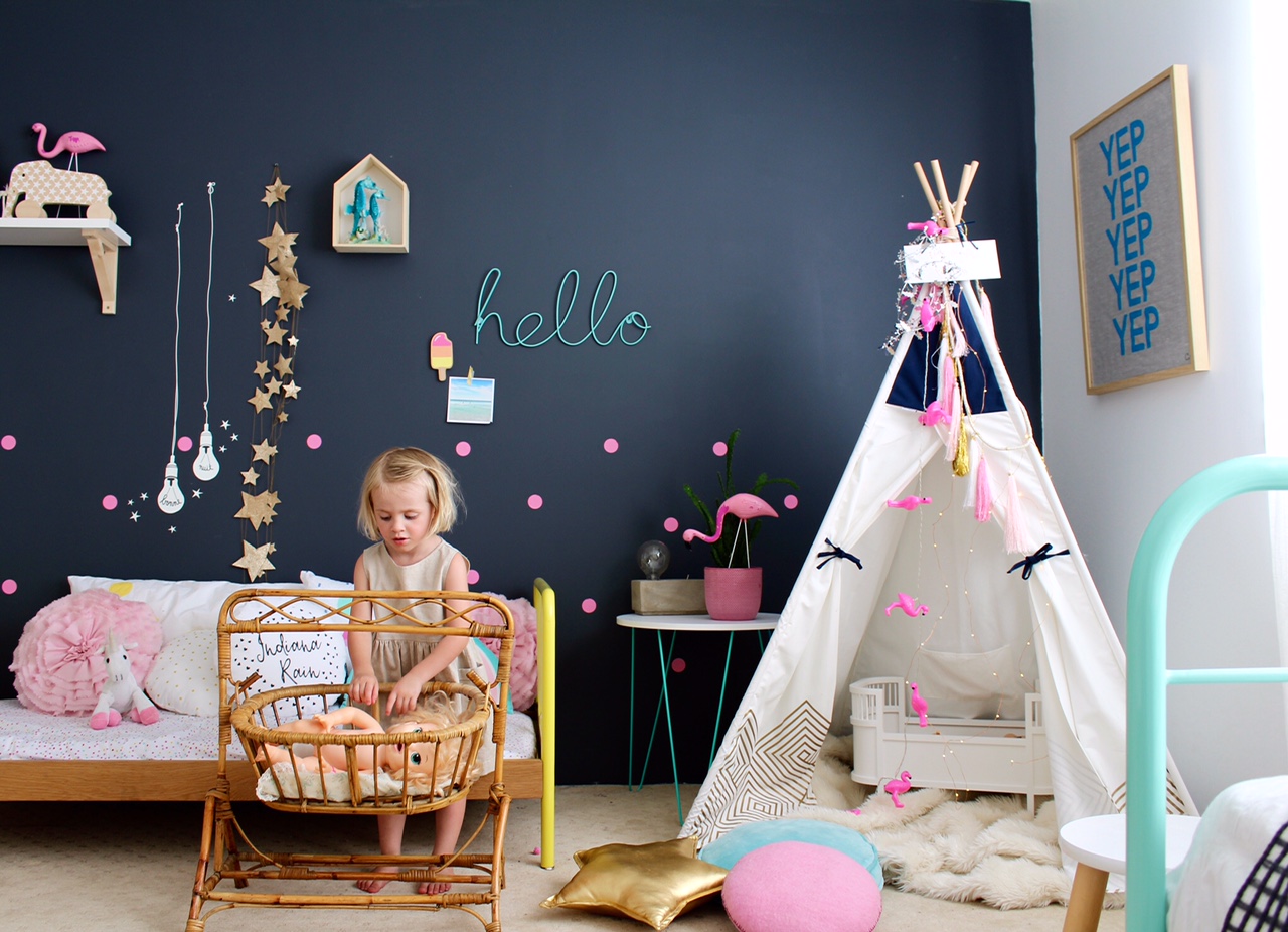 Kids store bedroom teepee