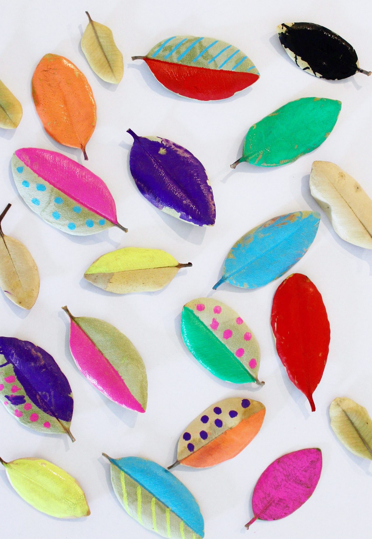 Nature Art Activities for Toddlers: Painting with Leaves, Flowers, and More